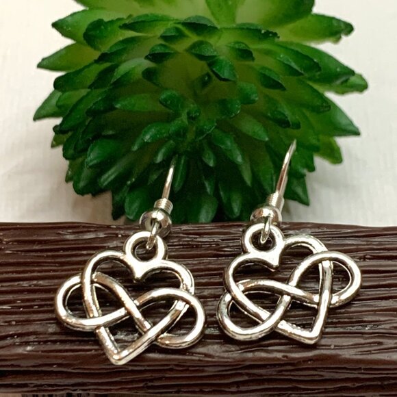 Celtic Earring, Heart Earring, Infinity Earring, Love Earring, Valentine's Day - Picture 2 of 5